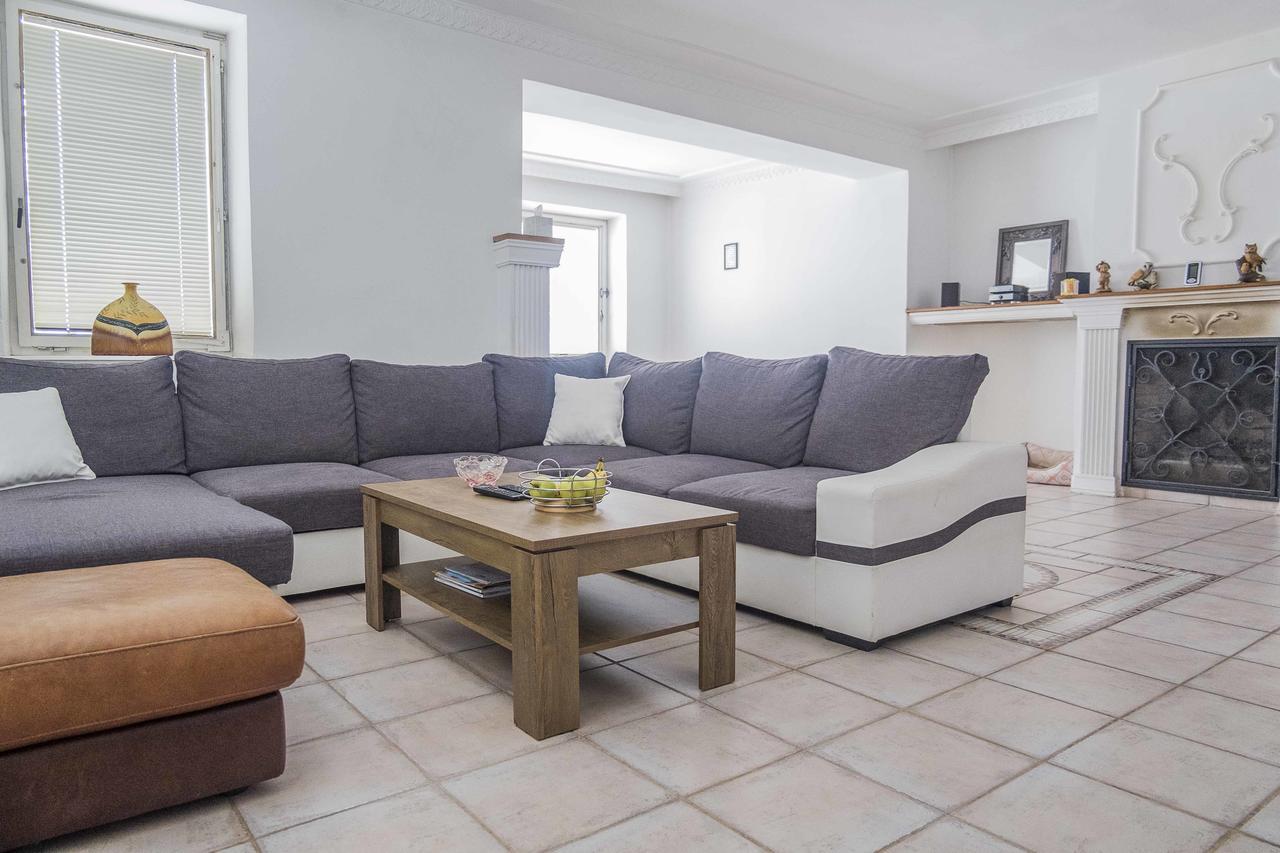 Castle Village Apartment Krásnohorské Podhradie Buitenkant foto